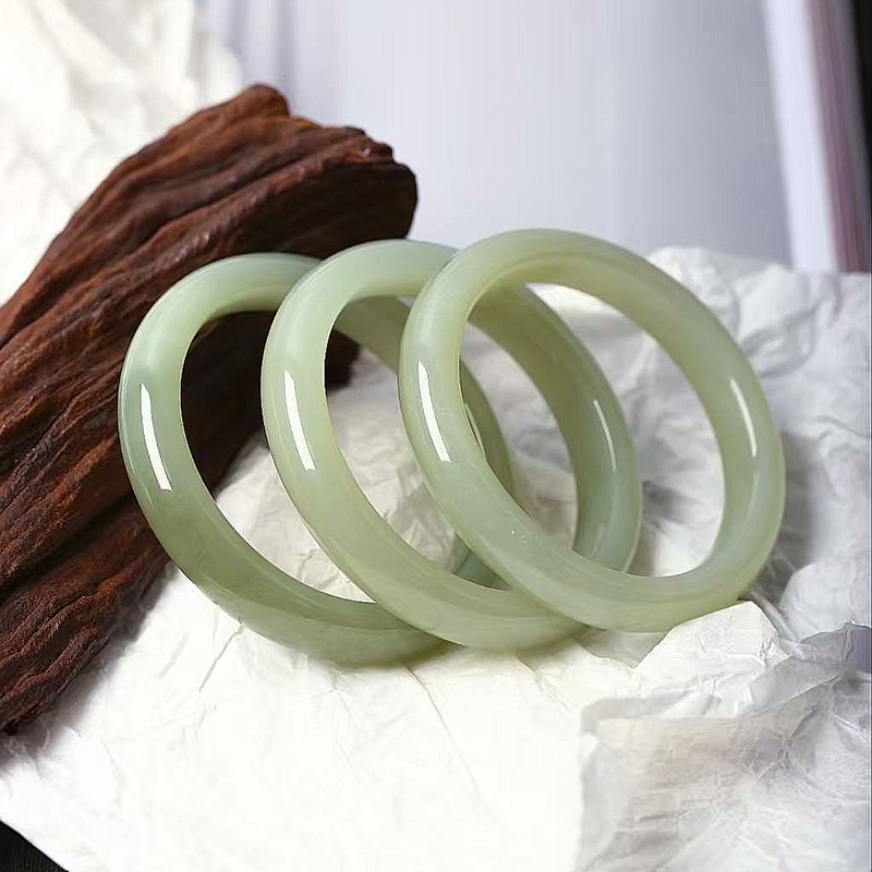 天然和田玉青海料青玉晴水手镯 老料玉料肉感足 女款玉镯饰品礼物