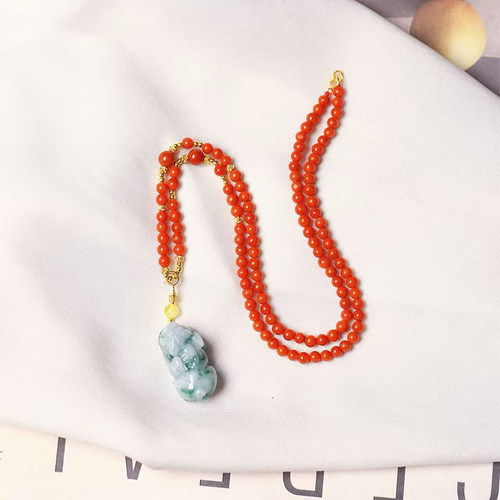 天然A货翡翠雕刻貔貅搭配南红链子原创款吊坠 女款翡翠挂坠饰品