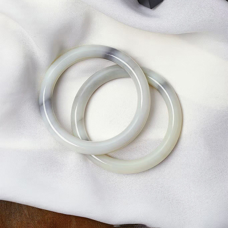 天然水墨画飘花和田玉圆条细手镯 女玉石镯子叮当镯饰品礼物