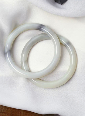 天然水墨画飘花和田玉圆条细手镯 女玉石镯子叮当镯饰品礼物