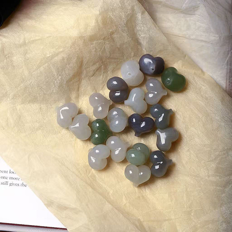 天然和田玉雕刻爱心和田玉屁桃散珠女款手链DIY串珠材料配饰隔珠,珠宝/钻石/翡翠,其他,淘宝优惠券,粉丝福利购,淘宝优惠卷