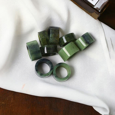 天然和田玉新疆料青花墨玉料扳指戒指指环 男女玉石戒指饰品礼物