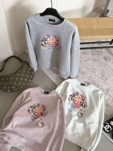 卡通少女心冬季加绒宽松版圆领卫衣 慵懒风减龄百搭休闲套头上衣