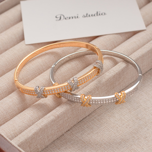 金银双色交叉X字母手镯女镀18k轻奢高级感满钻手环叠戴宽版礼物新