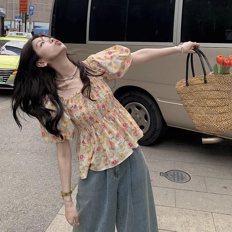 方领设计感褶皱短袖衬衫女2024夏季新款宽松遮肉显瘦甜美碎花上衣