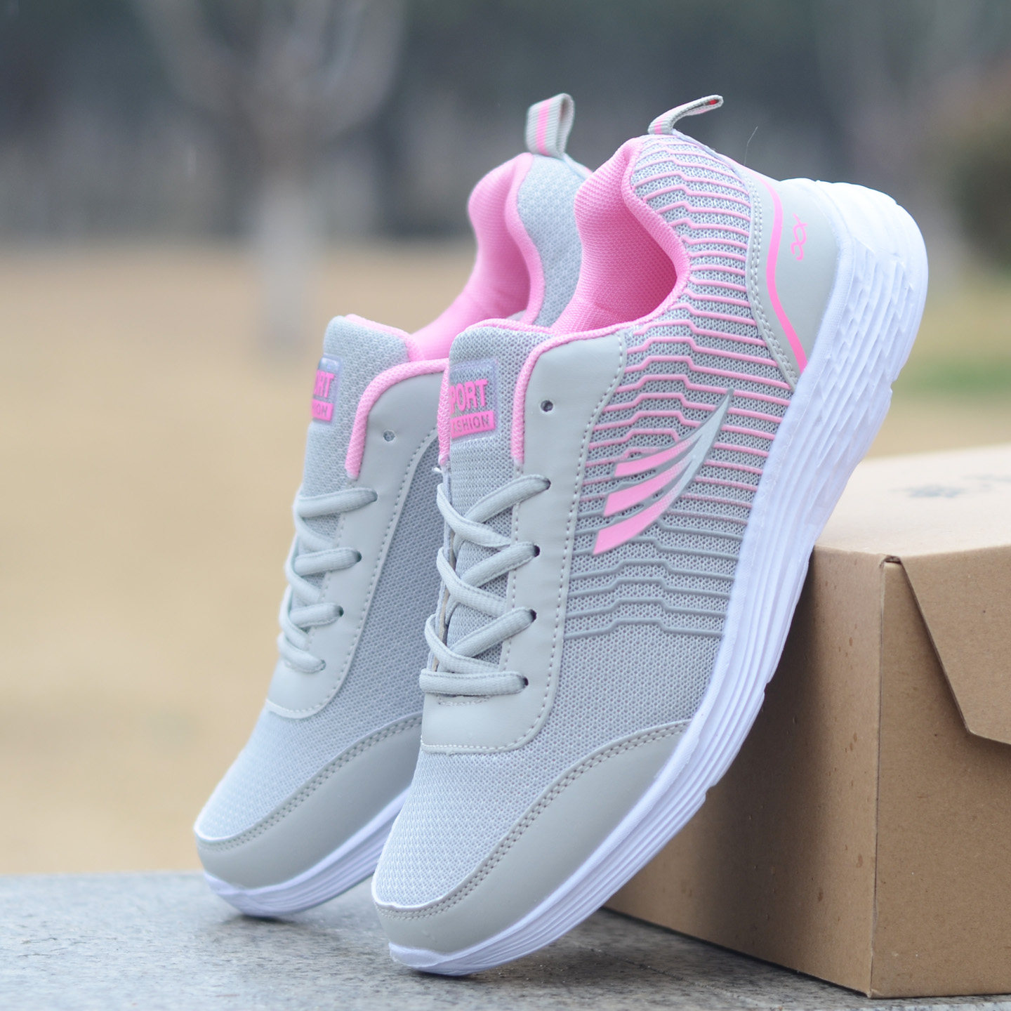 新款女运动鞋软底透气鞋轻便跑步鞋百搭旅游鞋韩版网布鞋潮鞋女鞋