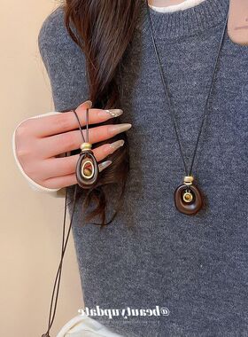 树脂虎眼石椭圆形吊坠项链复古