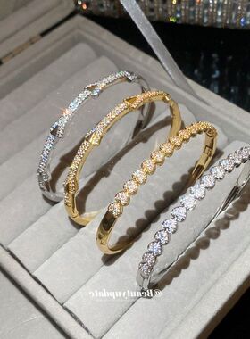 箭头手饰真金电镀爱心卡扣小众高级感轻奢18k手镯设计感手环批发