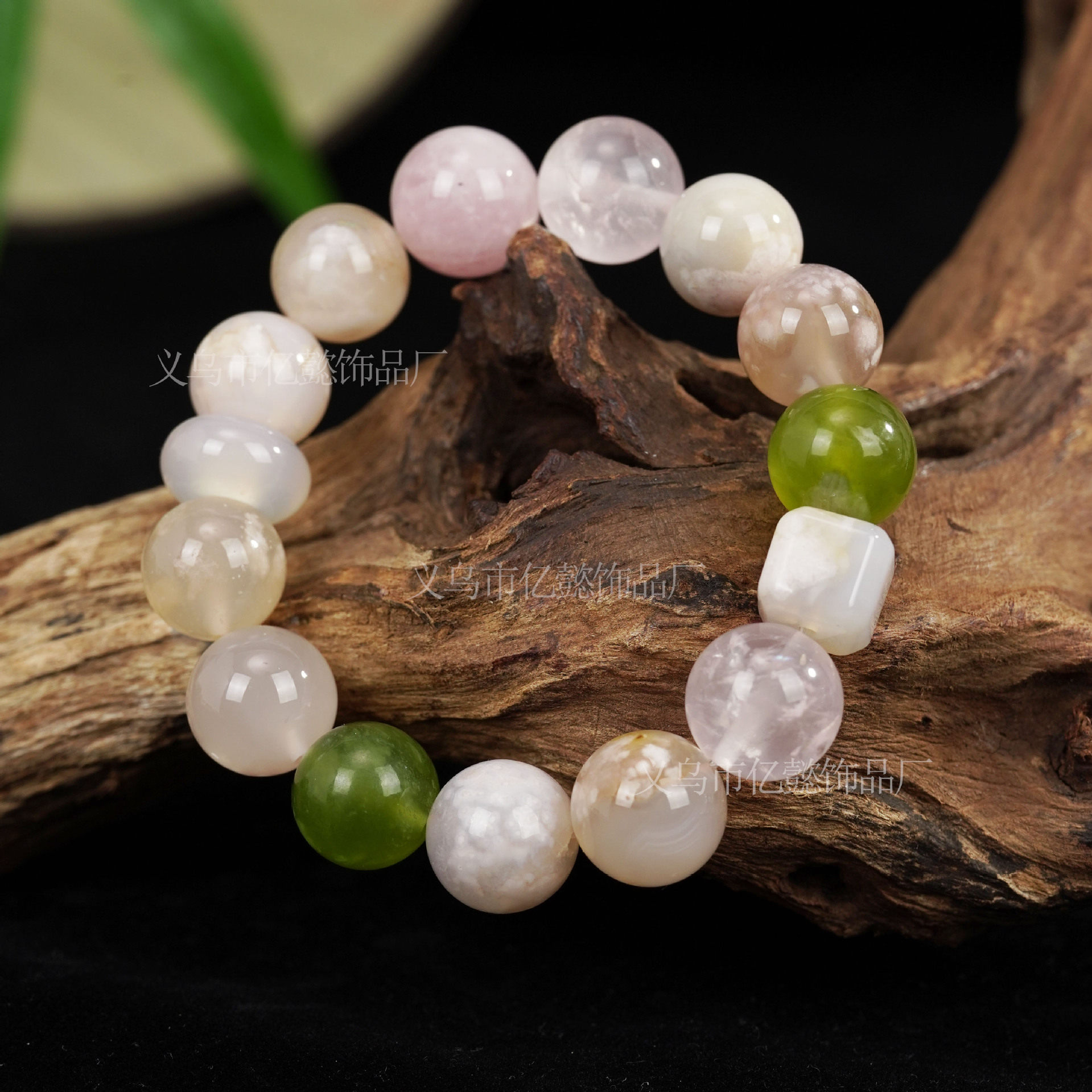 XKDDCT天然樱花玛瑙手链岫玉单圈粉色飘花大珠子夏季送人礼物百搭