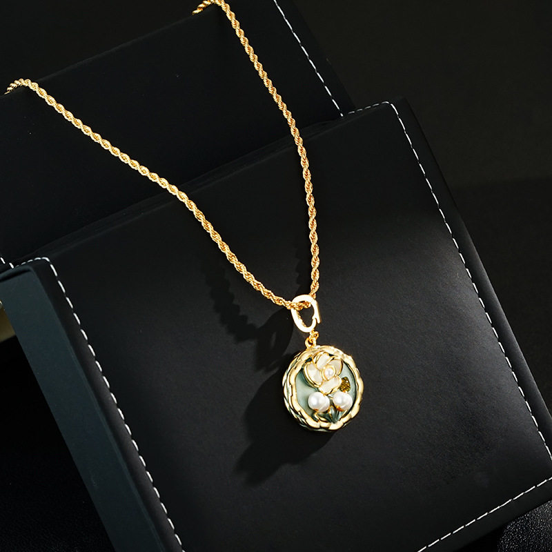 XKDDCT绿色油画风天然淡水珠花朵圆形吊坠项链复古高级感毛衣链女