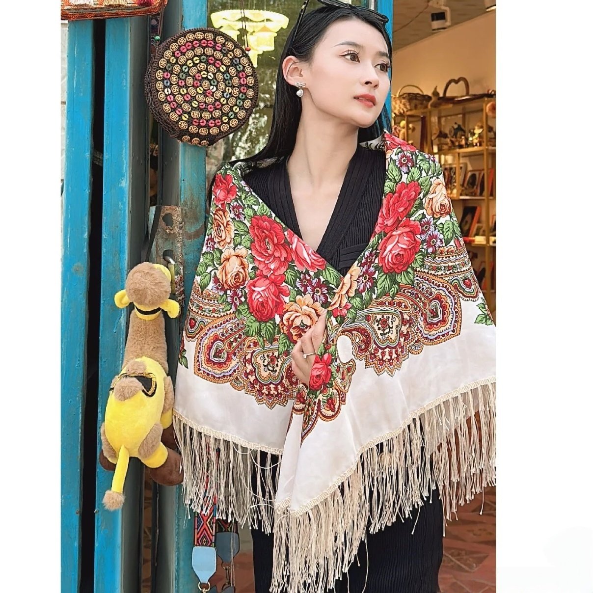 俄罗斯披肩新疆民族风围巾女包头巾防晒围脖印花空调房保暖大方巾