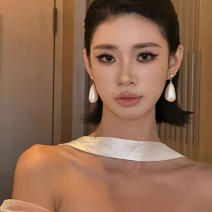 新款 百搭耳饰 复古港风气质水滴珍珠简约耳环大气法式