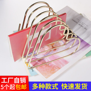 情人节ins爱心简约书立架学生收纳书靠伸缩书档定制金属架桌面摆