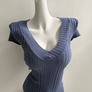 显身材上衣内搭毛针织 修身 谁穿谁性感 很港很复古宽边深大V领短袖