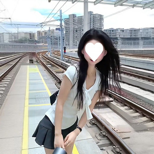 上 米纶坑条 设计感短袖 女T恤夏白色正肩巨好看轻熟小众不撞款