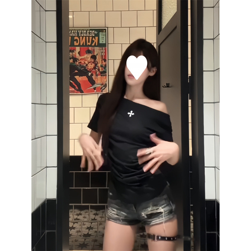 1*1随心裁白色斜肩短袖T恤女十字