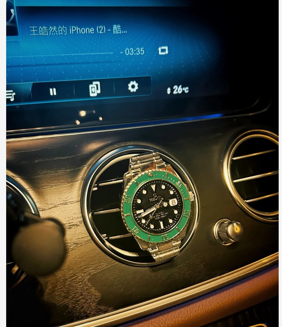 原创设计  手表造型车载汽车香薰 空调出风口装饰 高档持久香水