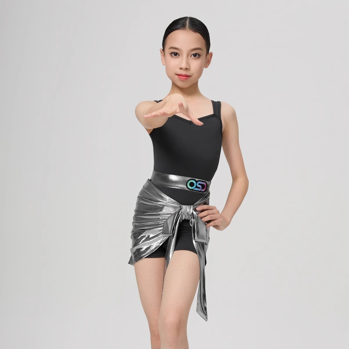 意涵同款女童拉丁舞练习服吊带背心上衣分体短裤绑裙两件套练功服