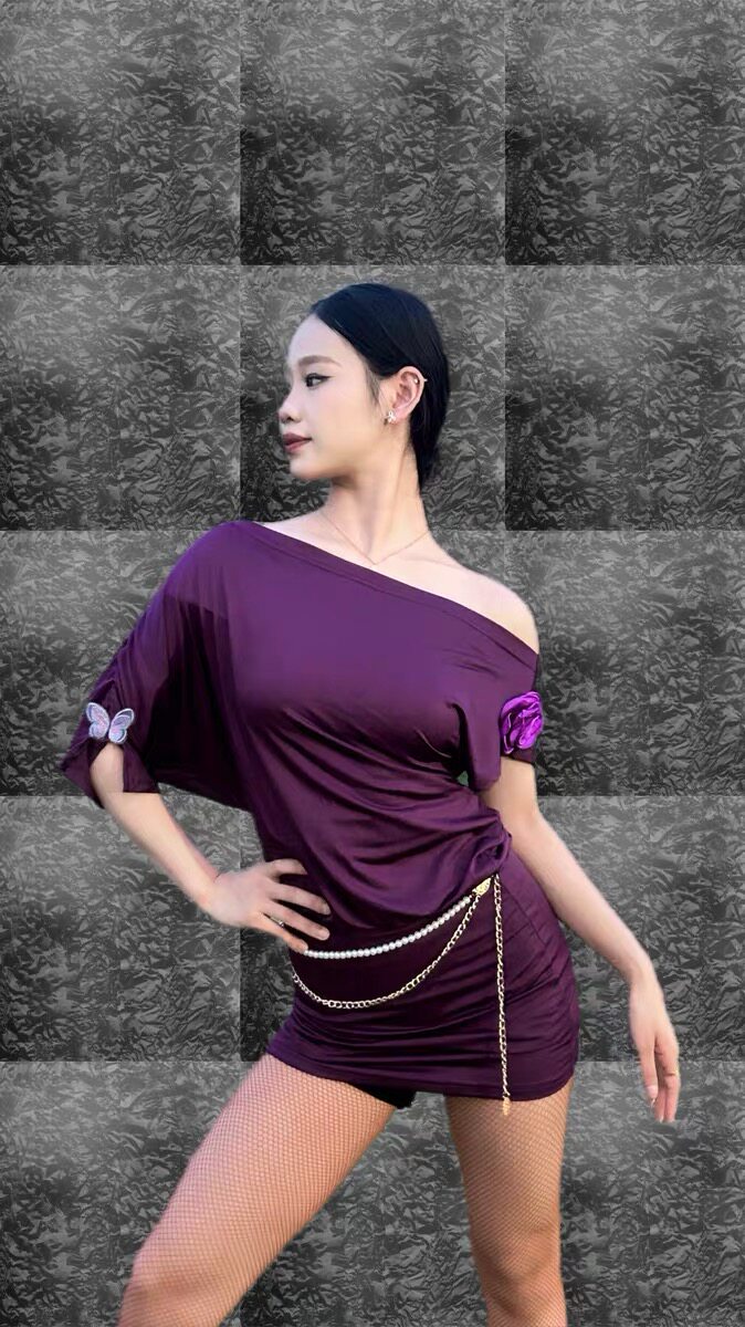 斜肩褶皱开叉袖连衣裙拉丁舞练功服女宽松版型显瘦蝙蝠袖百搭上衣