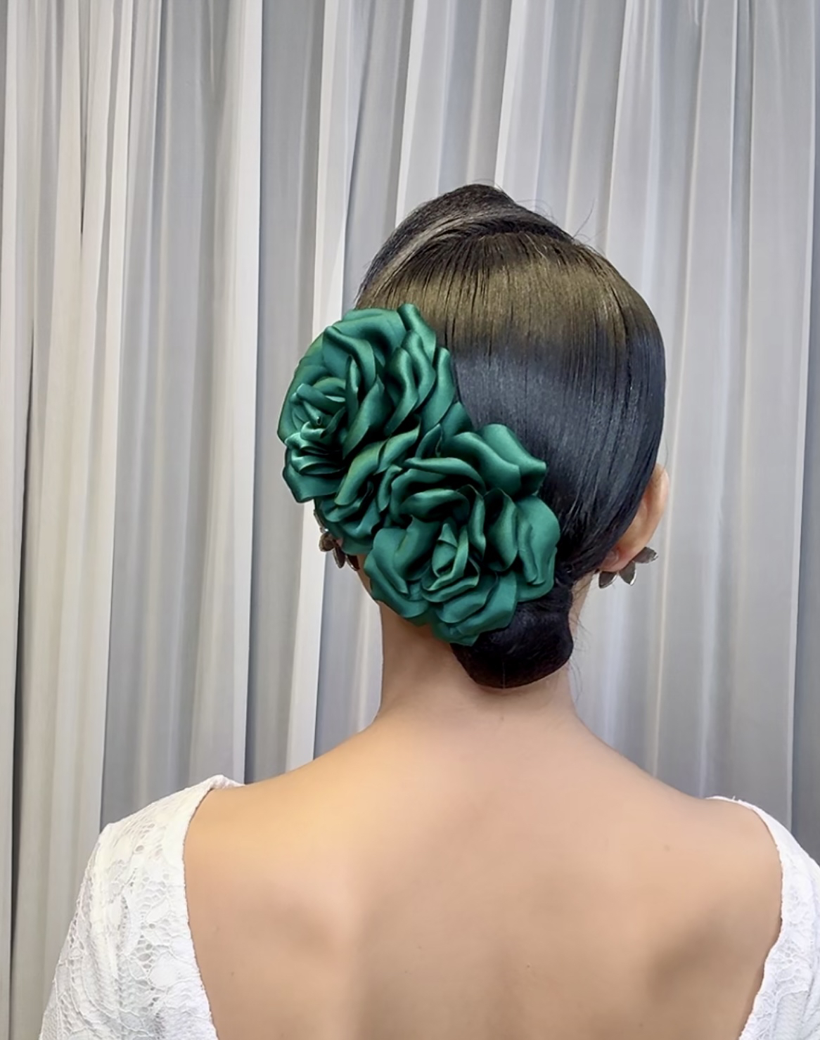 拉丁舞服女摩登舞蹈百搭训练表演比赛真丝缎专业手工定制配饰头花