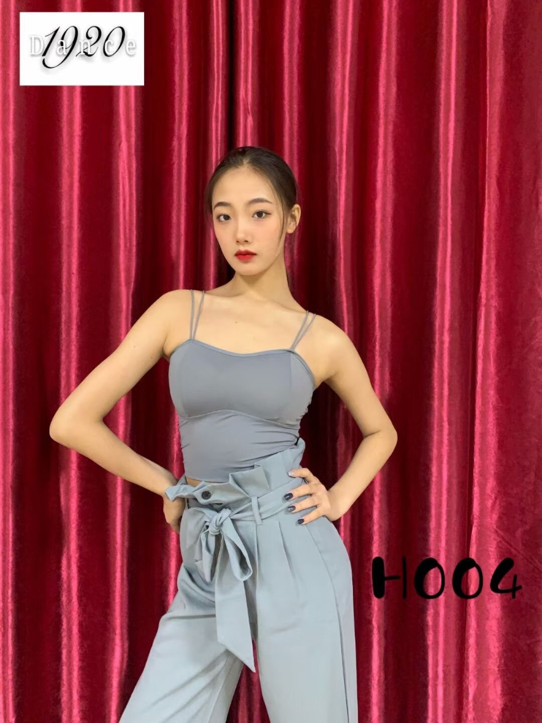 拉丁舞服吊带上衣带胸垫短款露肚脐练舞平价舞衣女棕色黑色白色