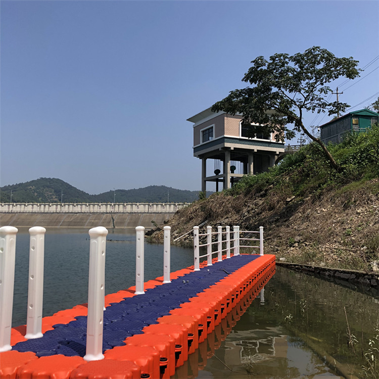浮桥配件新款浮箱筒水上垂钓浮动台橙红色皮划艇靠岸栈桥步道塑料