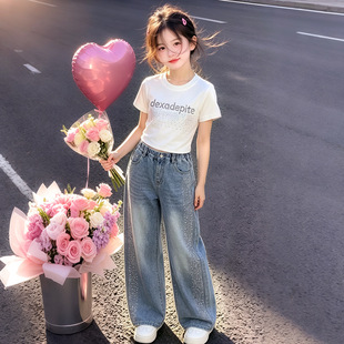 女童夏季套装2026新款儿童洋气字母短袖白T侧边烫钻牛仔裤两件套