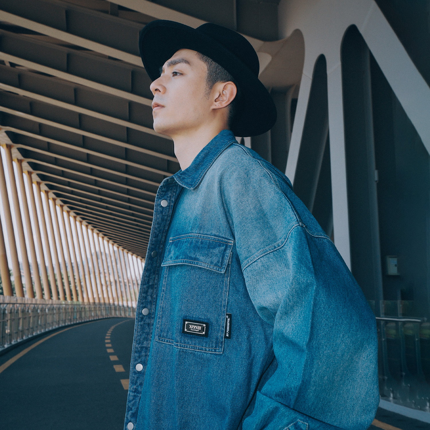 XPX金属徽章牛仔外套式衬衫