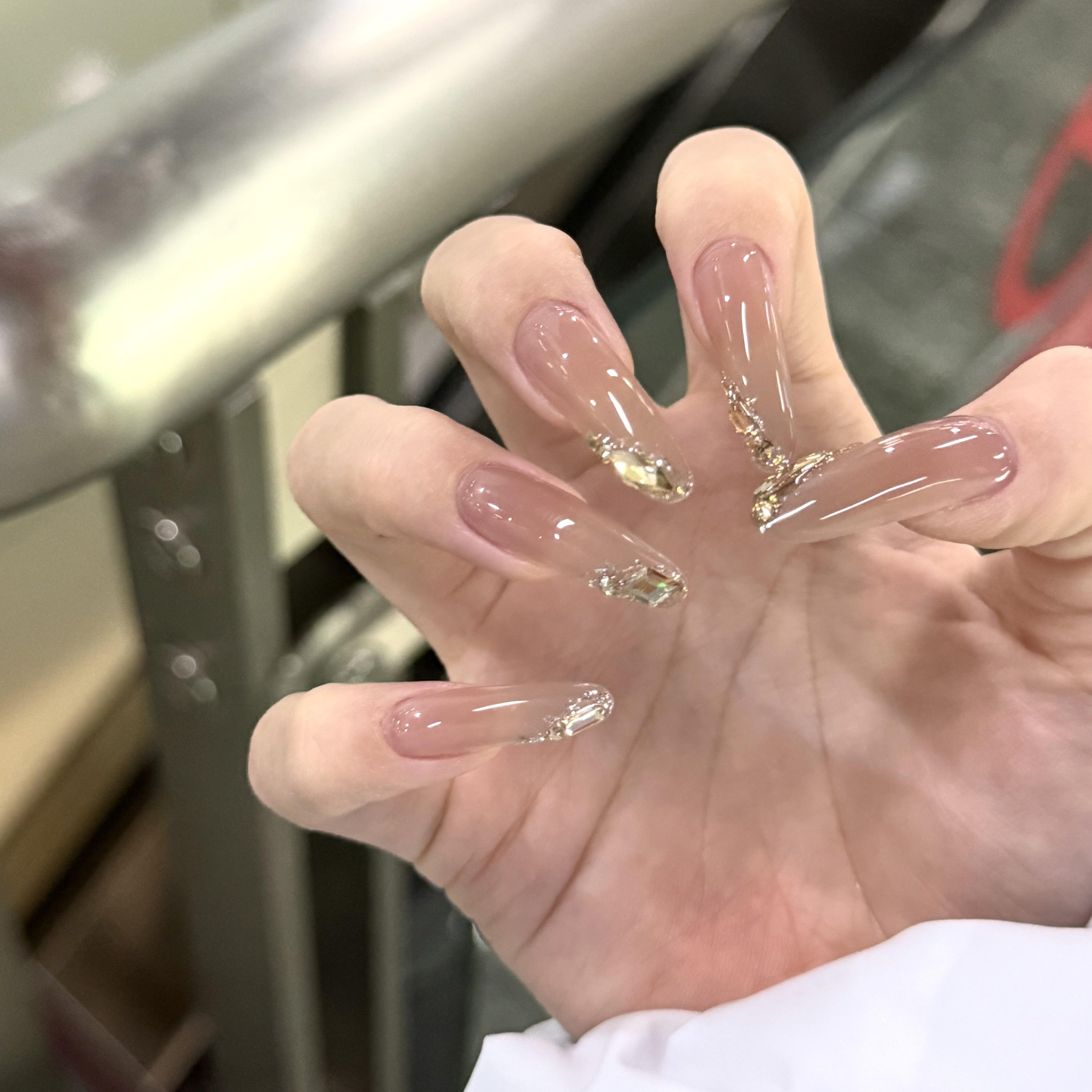 手工定制光疗穿戴美甲成品简约孕妇新年裸色渐变香槟钻华子可拆卸,彩妆/香水/美妆工具,穿戴甲/甲片,淘宝优惠券,粉丝福利购,淘宝优惠卷