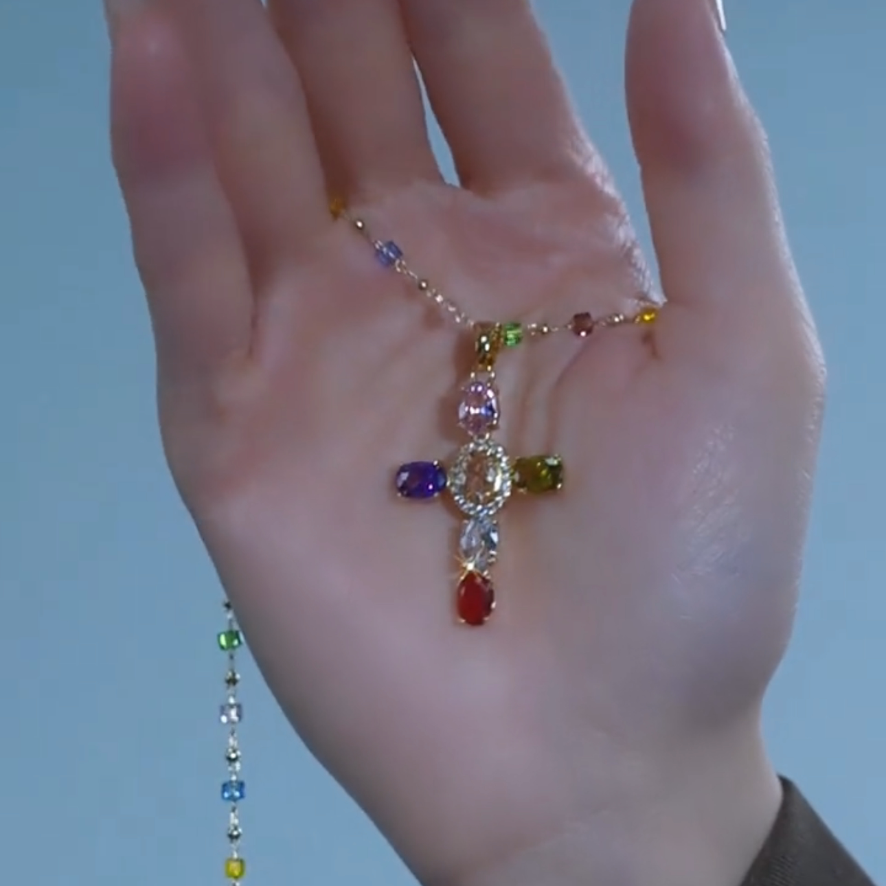 彩色十字架撞色水晶项链女小众设计感ins气质超闪锆石锁骨链