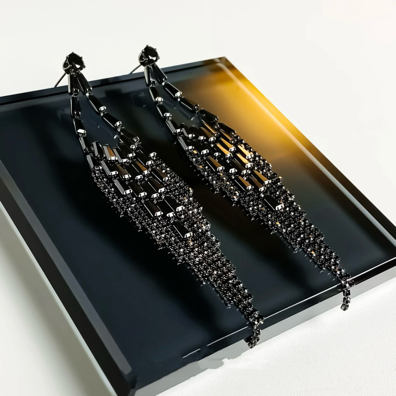 经典唯美轻奢时髦黑色水晶长款锆石流苏耳环女高端优雅上档次配饰,饰品/流行首饰/时尚饰品新,耳环,淘宝优惠券,粉丝福利购,淘宝优惠卷