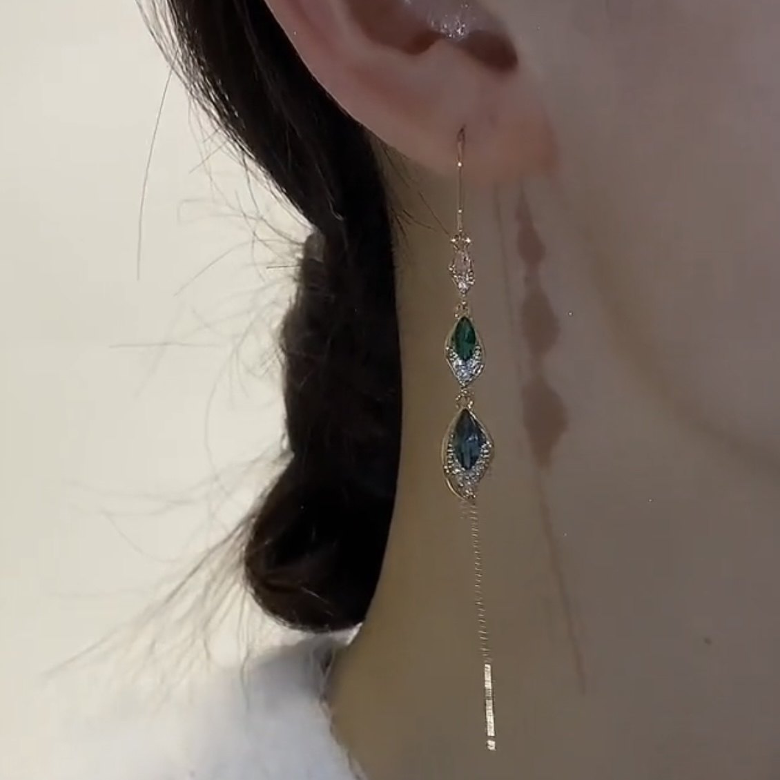 高档百搭绿叶子女士耳环天使之泪水滴耳扣2023年小众时尚气质耳饰