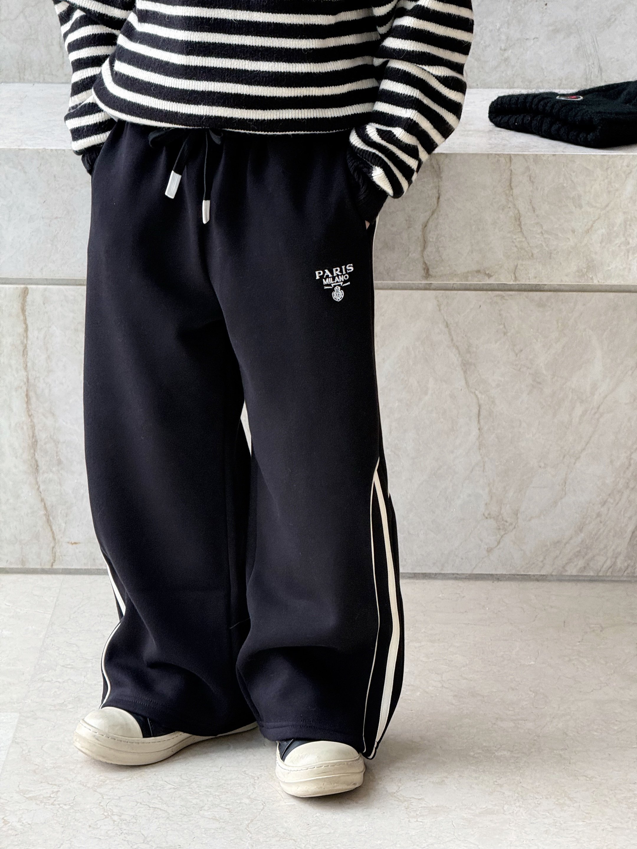 25秋冬新款男女童加绒运动裤儿童宽松休闲裤百搭直筒裤百搭厚长裤