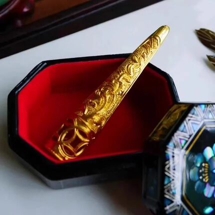 古法金色錾刻雕花铜钱纹娘娘指甲护甲套复古仿清代宫廷风古装配饰