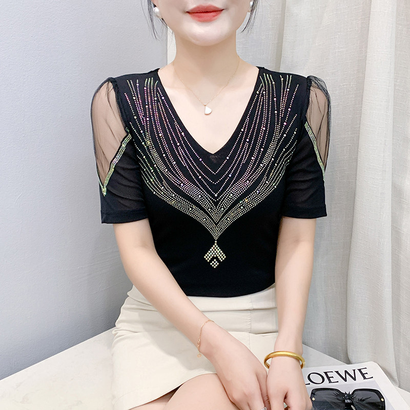 夏季V领网纱拼接重工烫钻短袖T恤女镶钻洋气减龄轻奢修身显瘦上衣