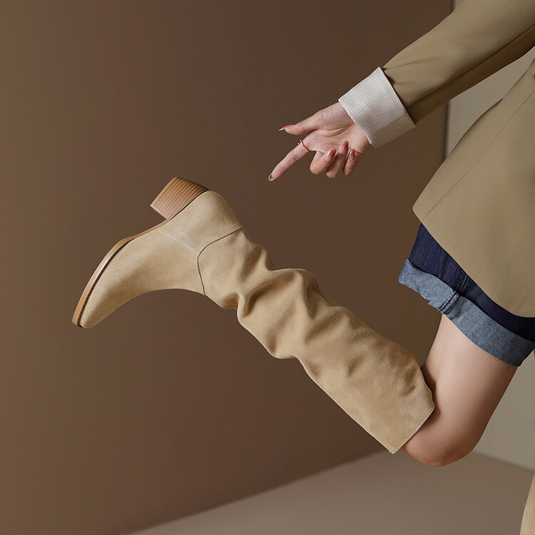 秋季磨砂坡跟长筒靴女2024爆款西部牛仔堆堆靴百搭高筒粗跟骑士靴