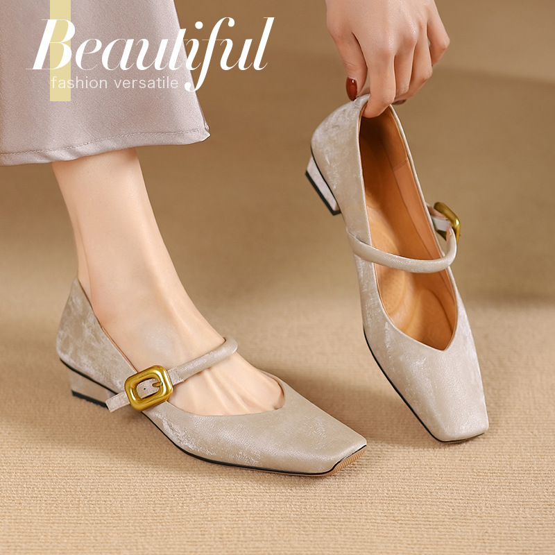 法式晚晚风真皮低跟单鞋女2024新款方头浅口小皮鞋一字带玛丽珍鞋