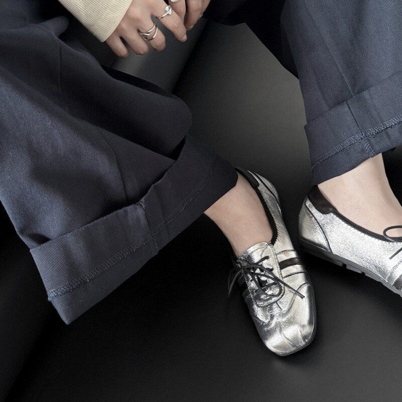 银色德训鞋女2025新款百搭真皮单鞋魔术贴玛丽珍运动休闲大码女鞋