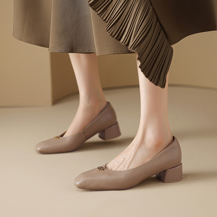 法式软皮羊皮圆头浅口单鞋女2024新款春秋低跟小皮鞋一脚蹬奶奶鞋