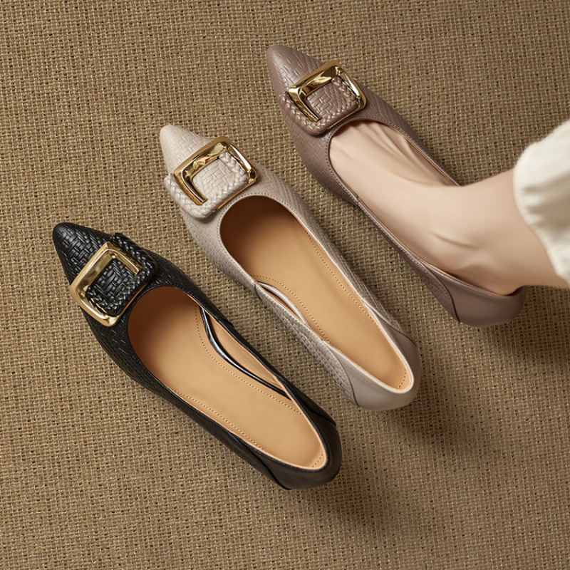 新款巨好看羊皮尖头单鞋女浅口方扣平底鞋女软底舒适不累质