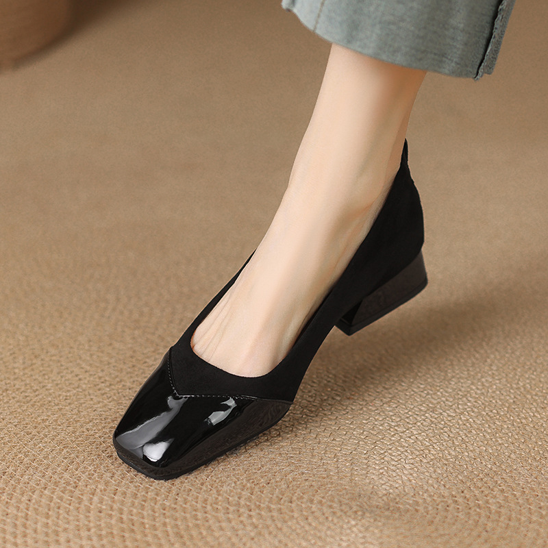 春季新款方头大码女鞋41-43粗跟低跟通勤黑色工作上班鞋小码单鞋