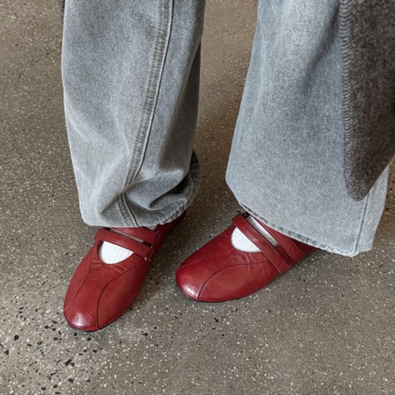 法式复古平底小皮鞋女2025新款秋真皮方头浅口单鞋一字带玛丽珍鞋