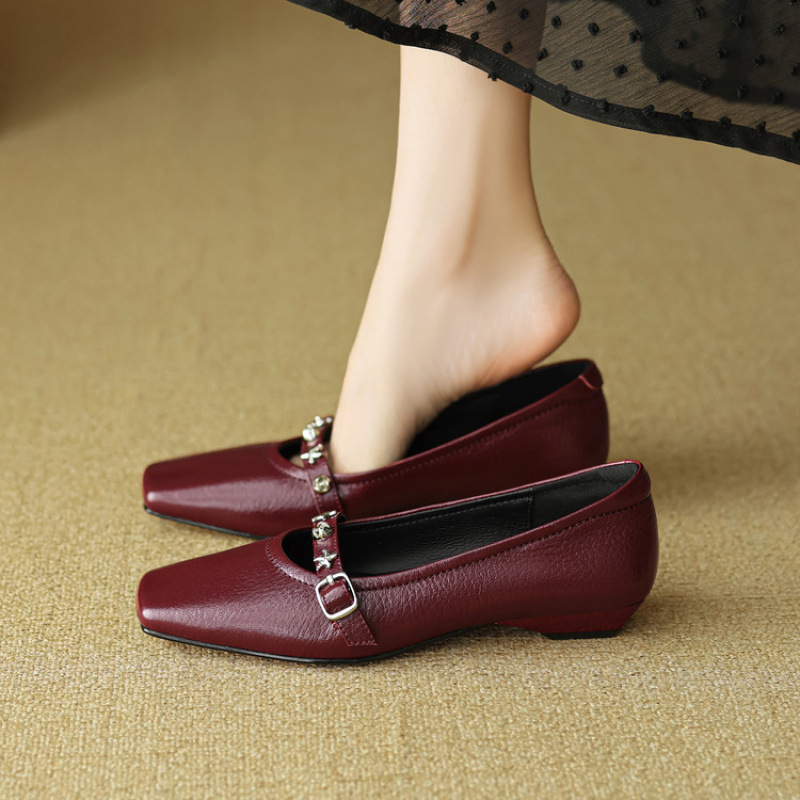 2025新款法式复古尖头单鞋女浅口小皮鞋真皮粗跟中跟上班玛丽珍鞋