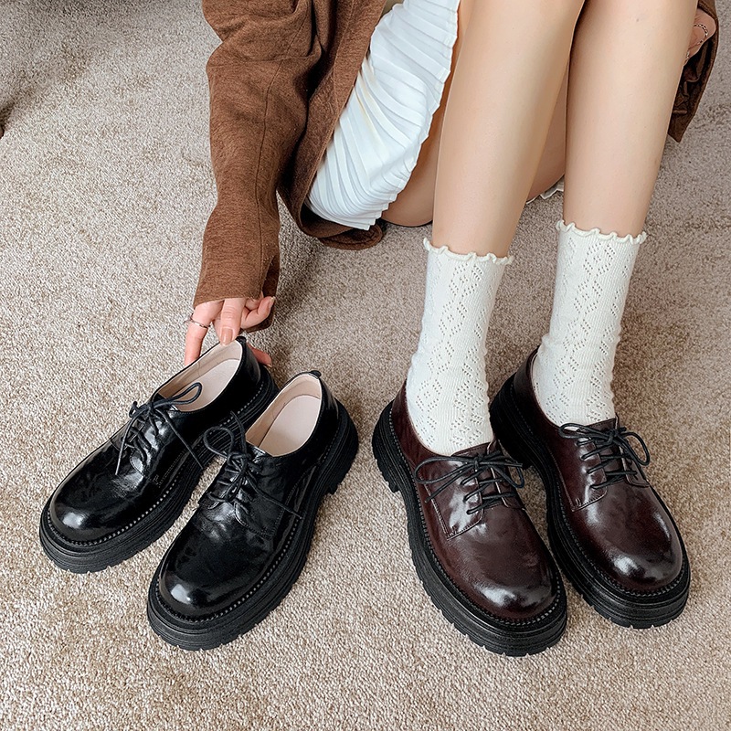 24春新款真皮厚底圆头擦色系带小皮鞋女坡跟松糕底卡其色复古单鞋