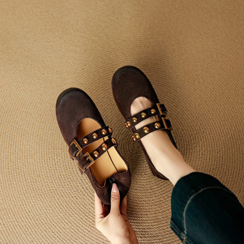 巨好穿法式单鞋女春秋季圆头铆钉低跟平底鞋真皮米白色玛丽珍鞋女,运动/瑜伽/健身/球迷用品,广场舞鞋,淘宝优惠券,粉丝福利购,淘宝优惠卷