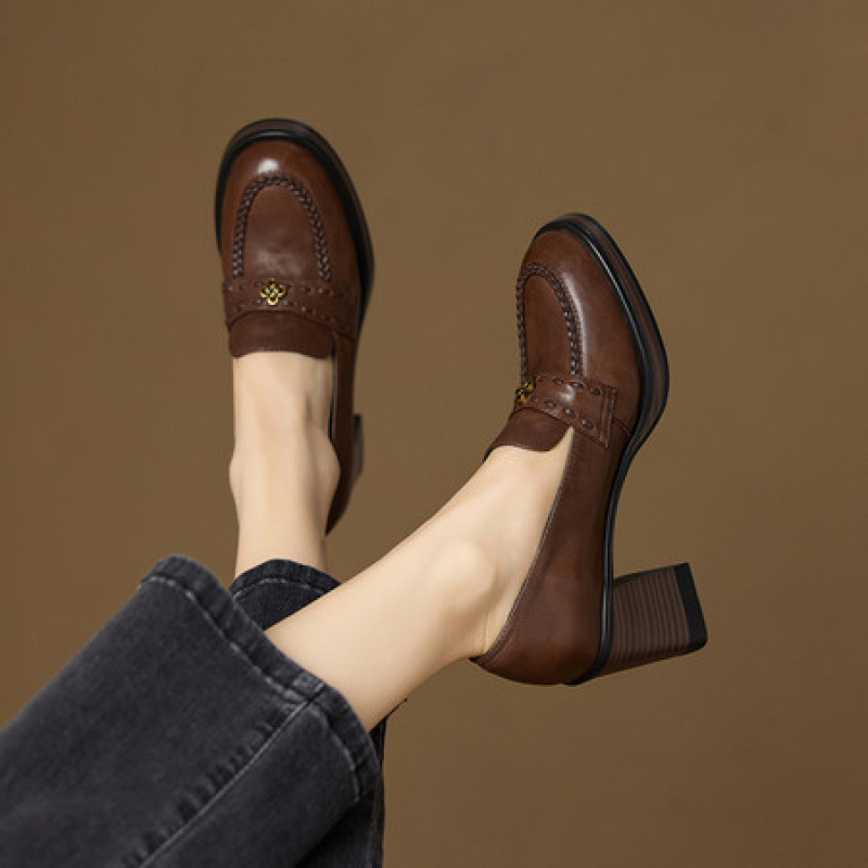 软牛皮法式粗跟乐福鞋女2025新款真皮方头中跟单鞋山茶花小皮鞋