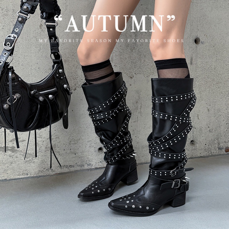 朋克风黑色长筒靴女2025新款真皮尖头粗跟铆钉美式复古骑士靴显瘦