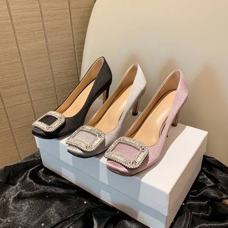 气质名媛法式高跟单鞋女细跟2025春款rv绸缎水钻方扣方头浅口婚鞋
