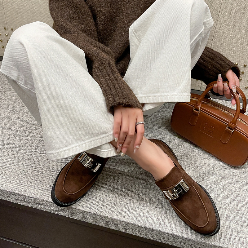 真皮磨砂羊翻皮金属扣棕色小皮鞋法式复古一脚蹬乐福鞋单鞋女秋冬