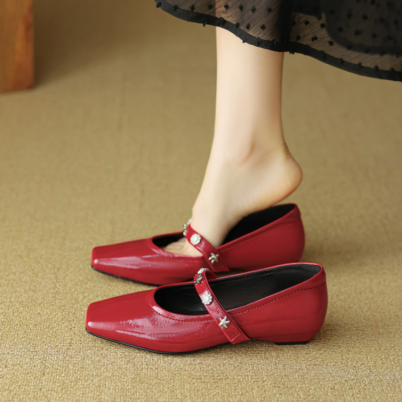 法式酒红色真皮坡跟玛丽珍鞋女2025春秋方头平底单鞋不累脚小皮鞋